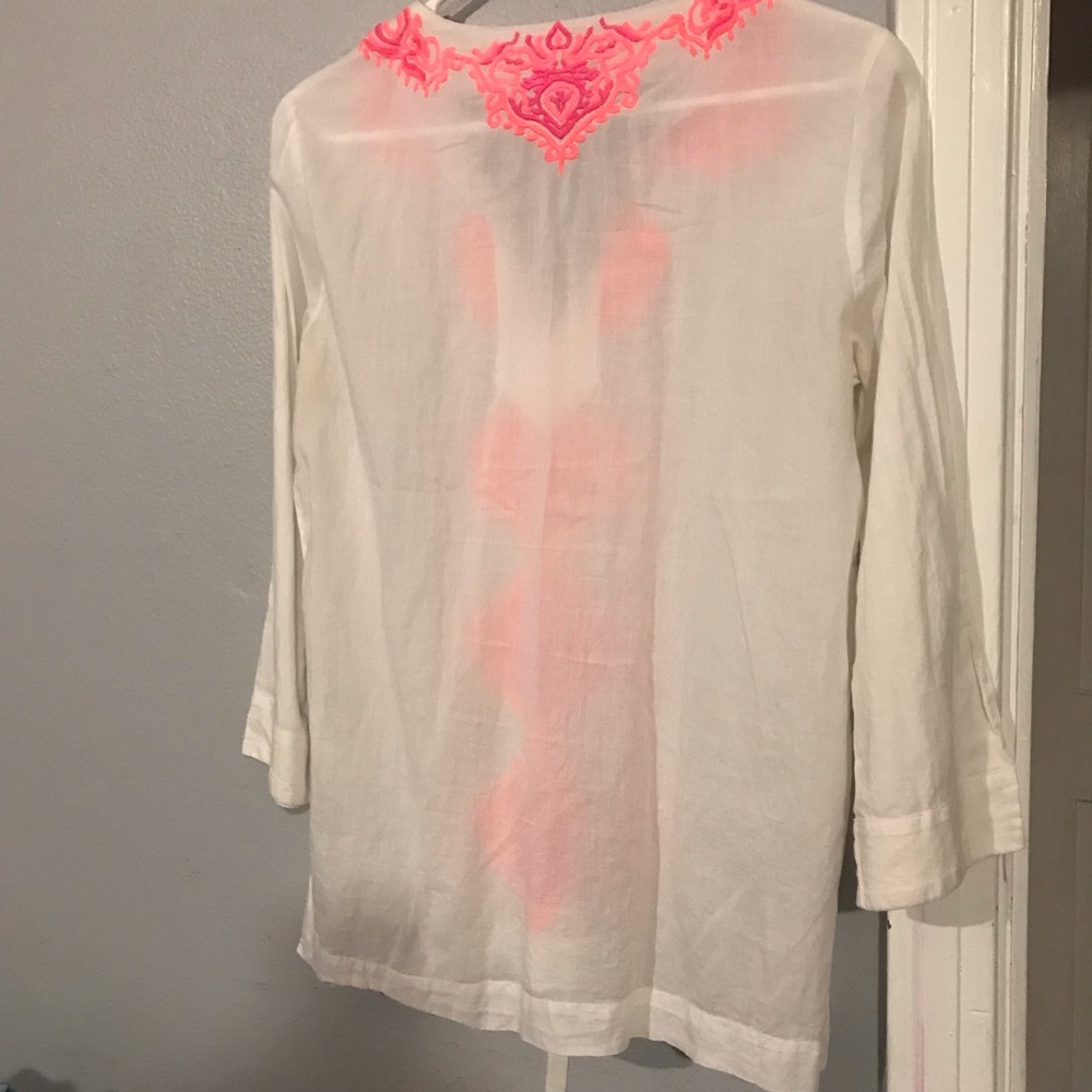 Lilly Pulitzer Amelia Island White Top with Pink Embroidery - Picture 14 of 16